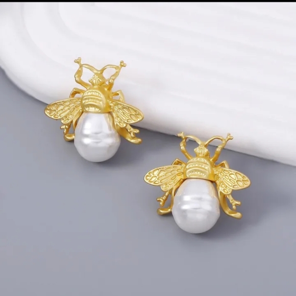 Earring - Picture 3 of 4